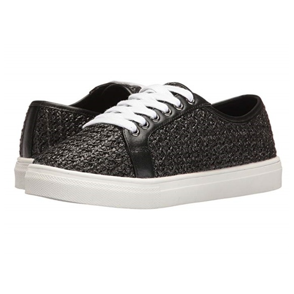 Tahari Shoes - Tahari Gene Black and White Sneaker